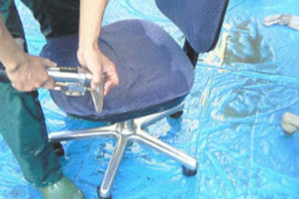 ソファー・椅子の洗浄・・・最近、特にご依頼が多いクリーニングメニューです。